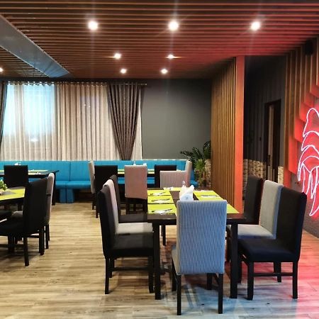 Hotel Casa Burduhos à Câmpulung Moldovenesc Extérieur photo